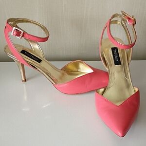 White House Black Market Salmon Gold Ankle Adjustable Strap Pumps/Heels Leather